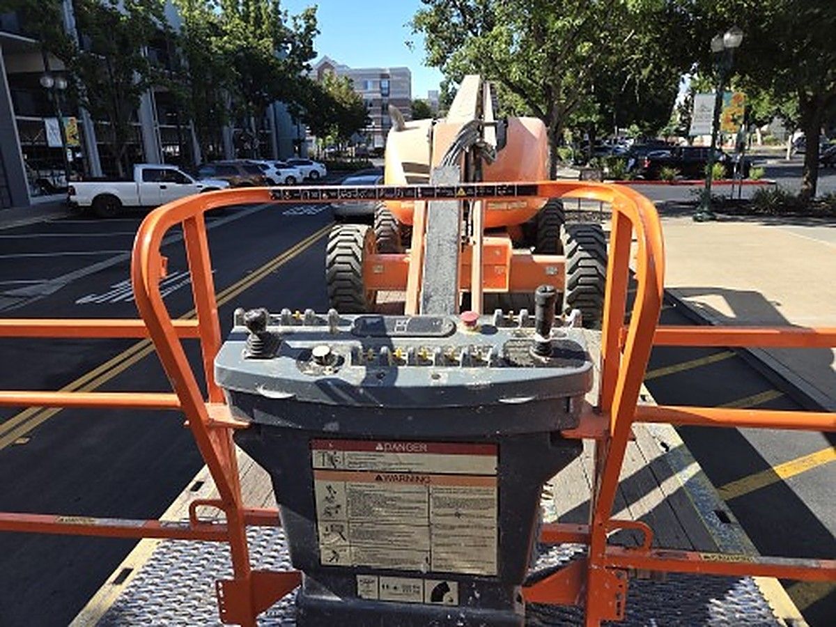 JLG 600AJ photo 5