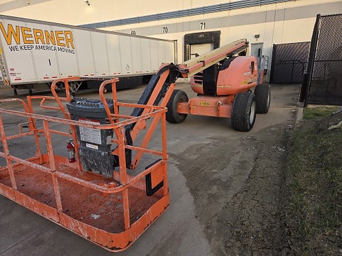 JLG 600AJ photo 3