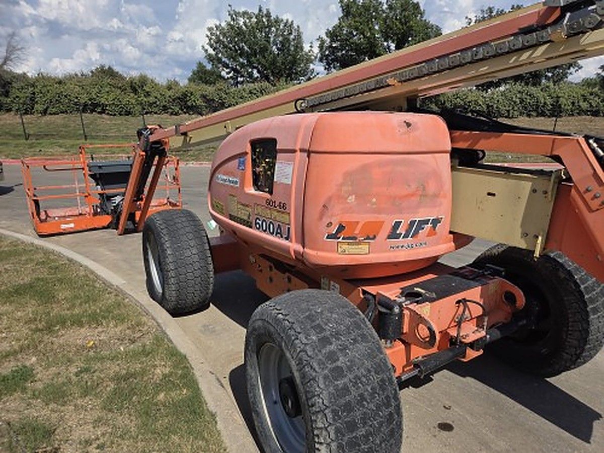 JLG 600AJ photo 10