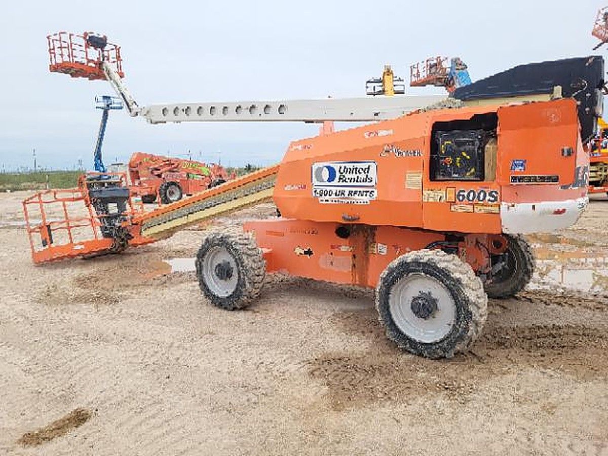 JLG 600S photo 2