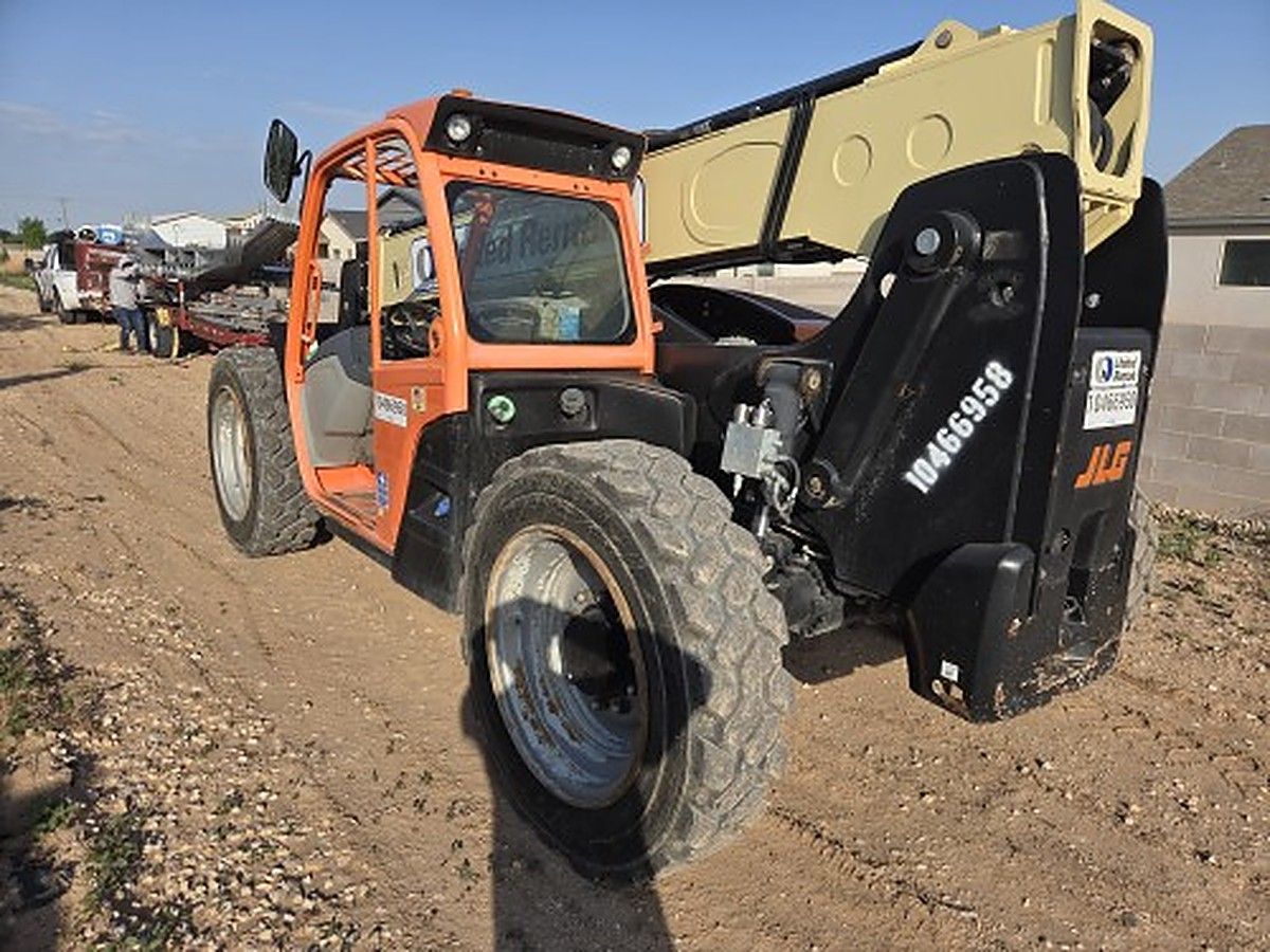JLG 642 photo 10