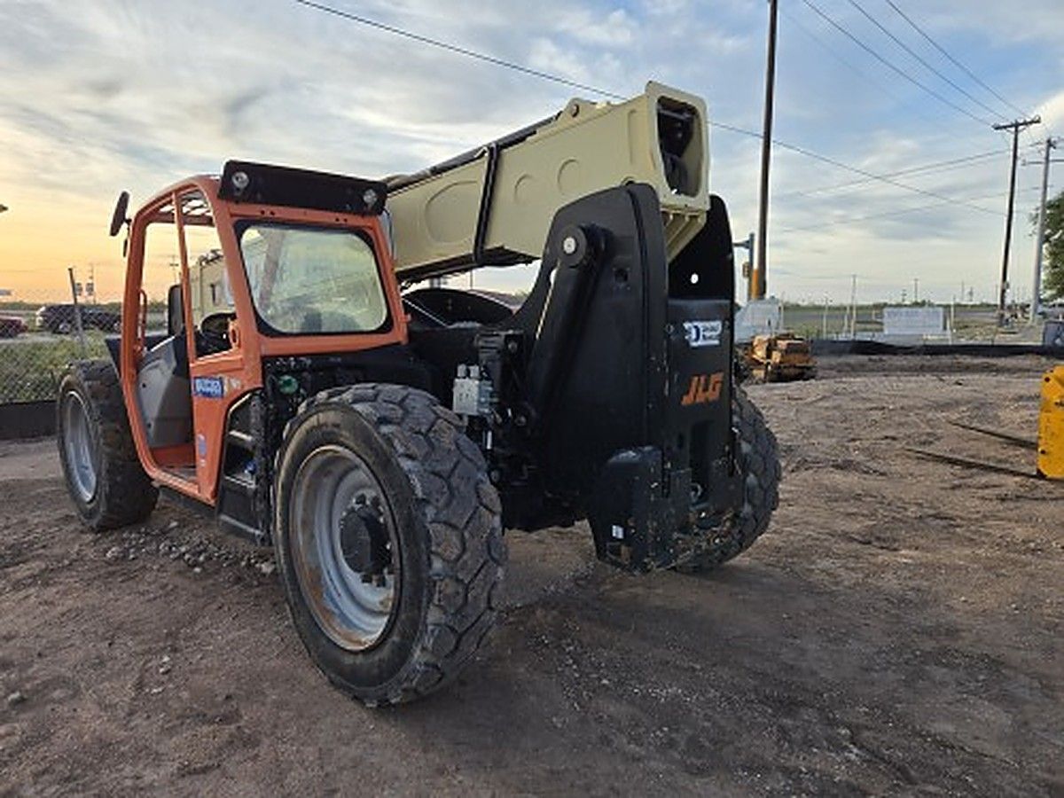 JLG 642 photo 3