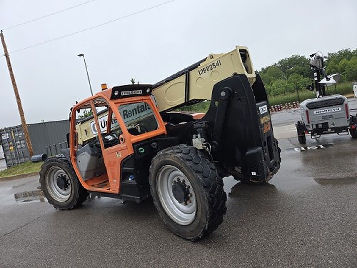 JLG 642 photo 2
