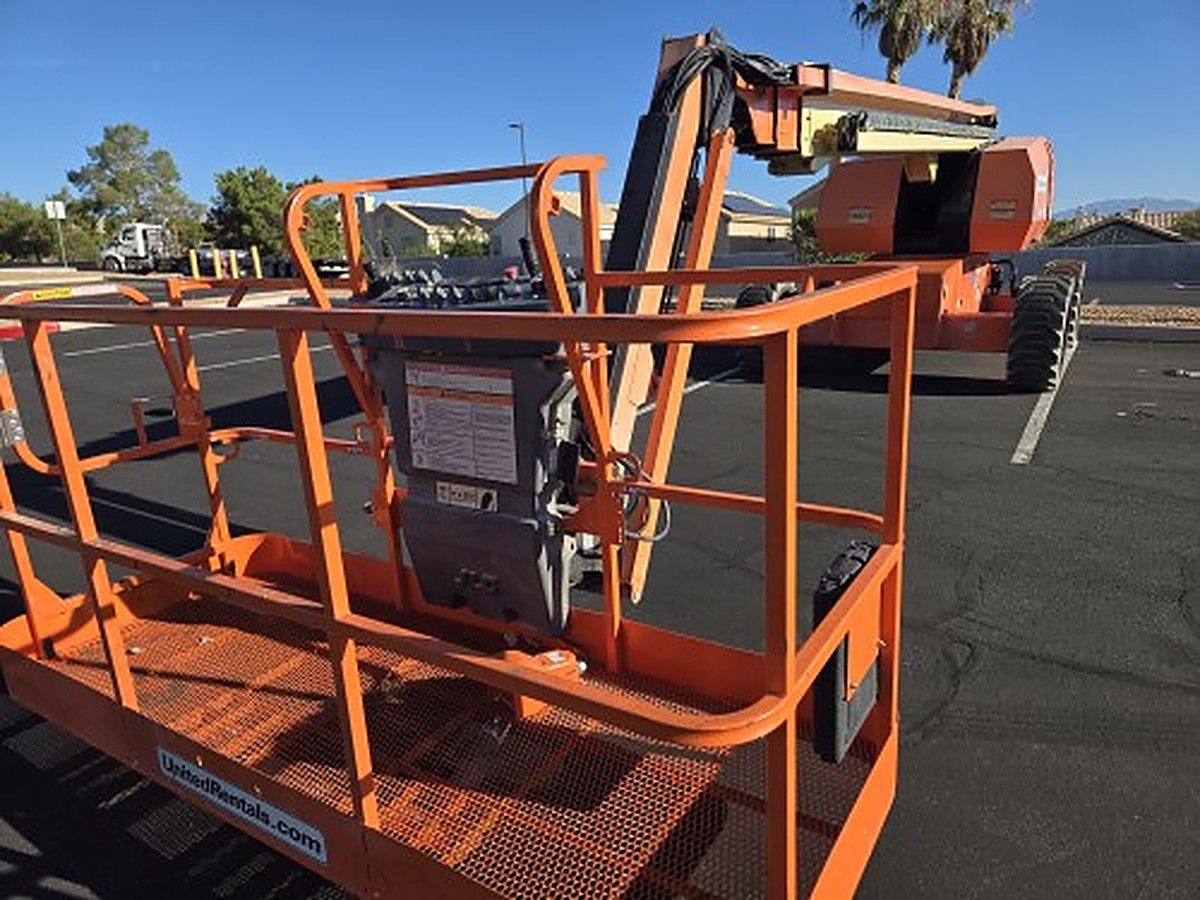 JLG 660SJ photo 12