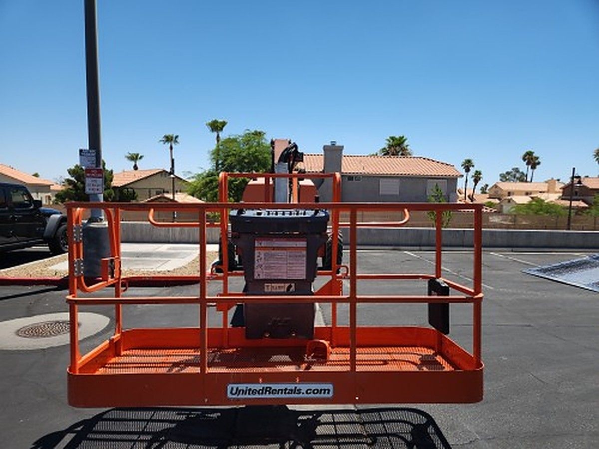 JLG 660SJ photo 3