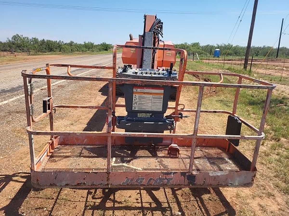 JLG 800AJ photo 3