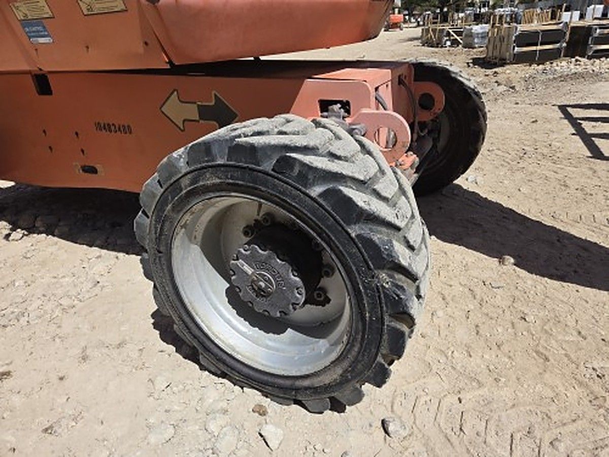 JLG 800AJ photo 3