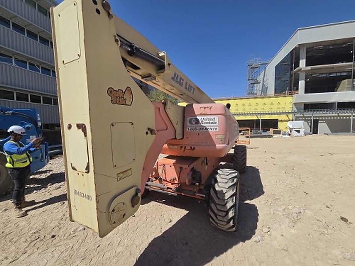 JLG 800AJ photo 5
