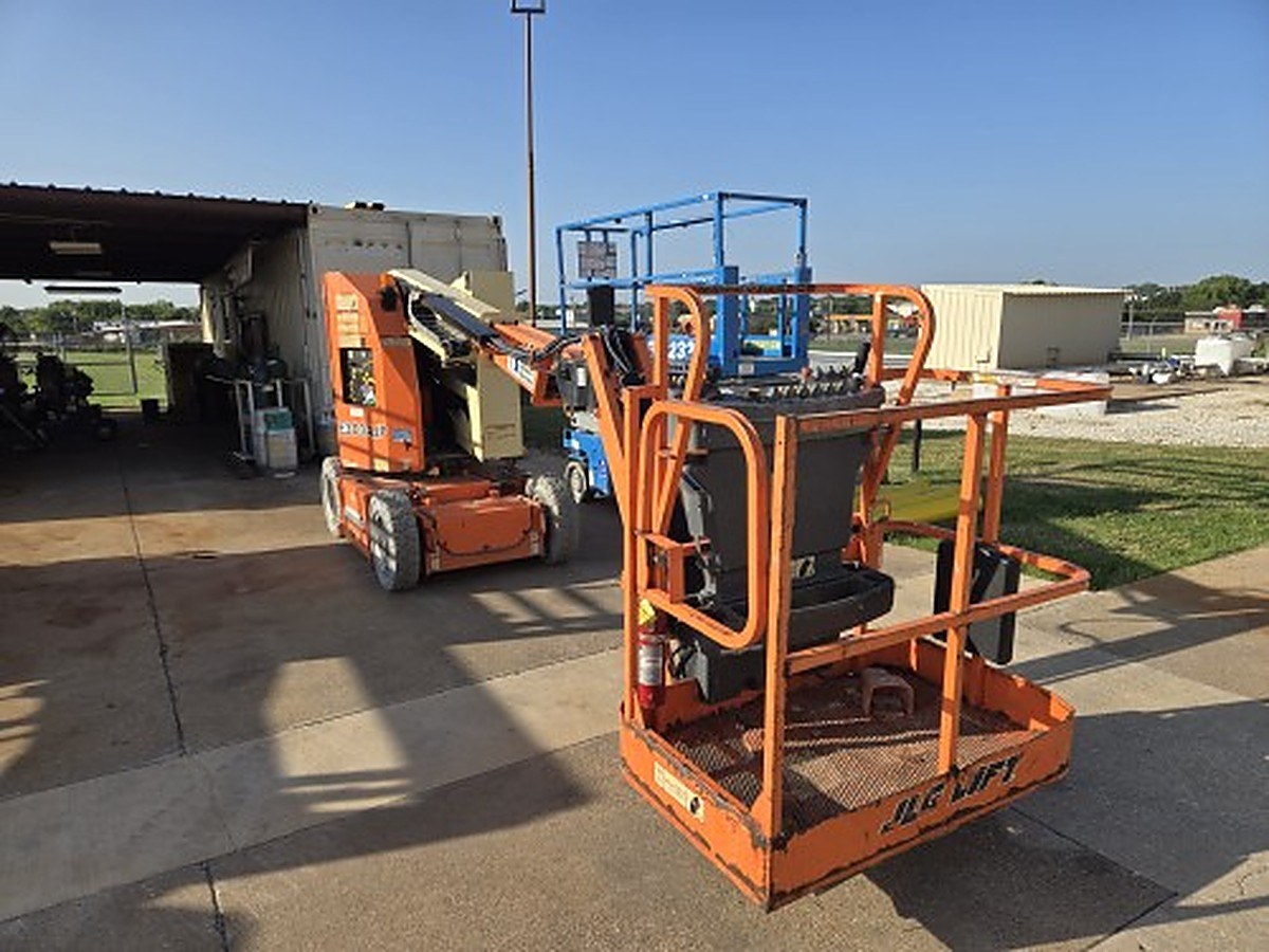 JLG E300AJP photo 5