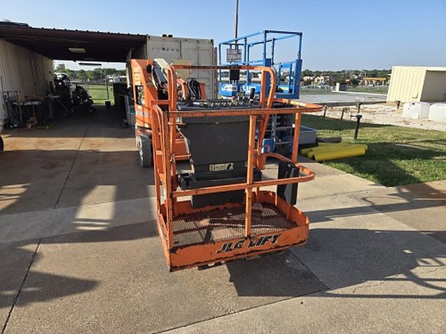 2016 JLG E300AJP Boom 30-33' Articulating Dc