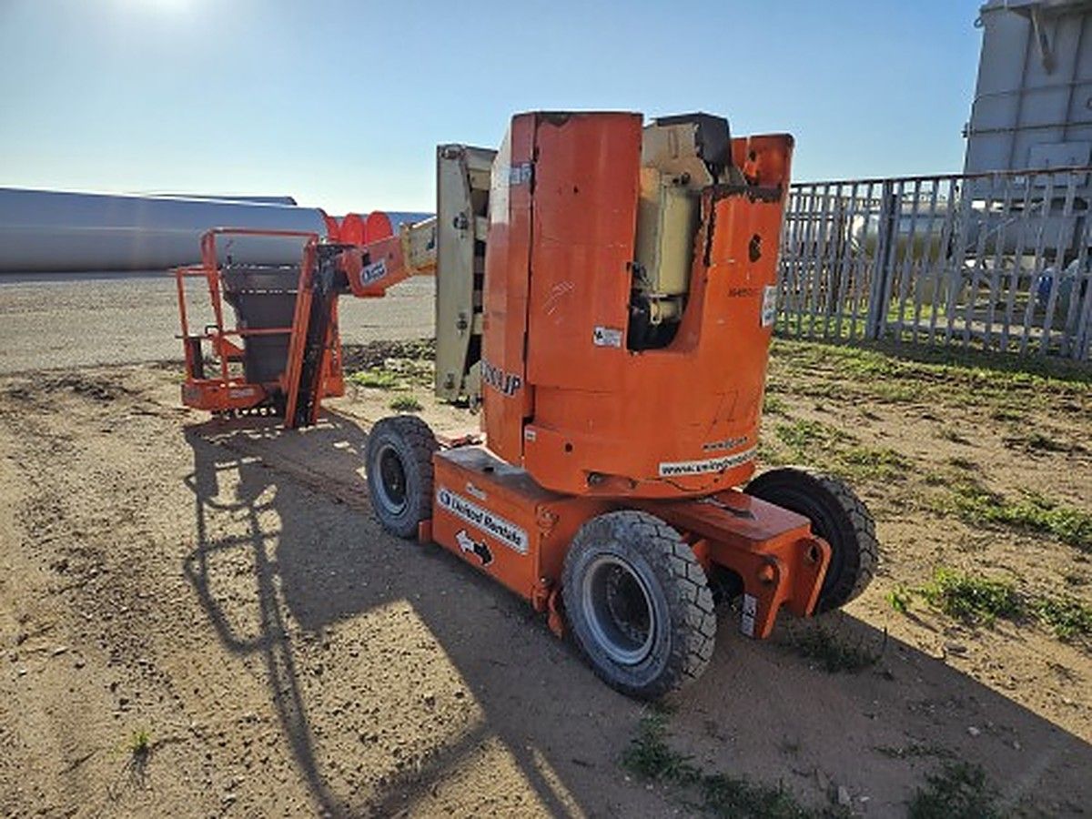JLG E300AJP photo 2