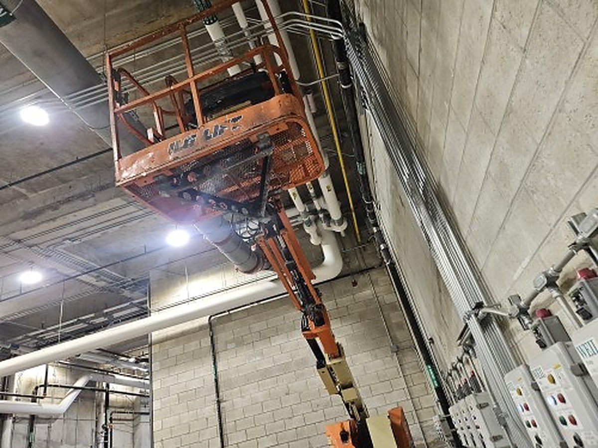 JLG E300AJP photo 8