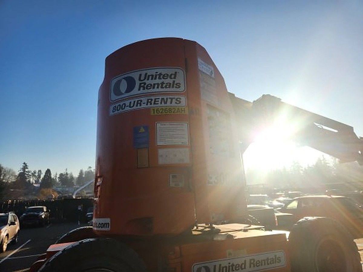 JLG E300AJP photo 2
