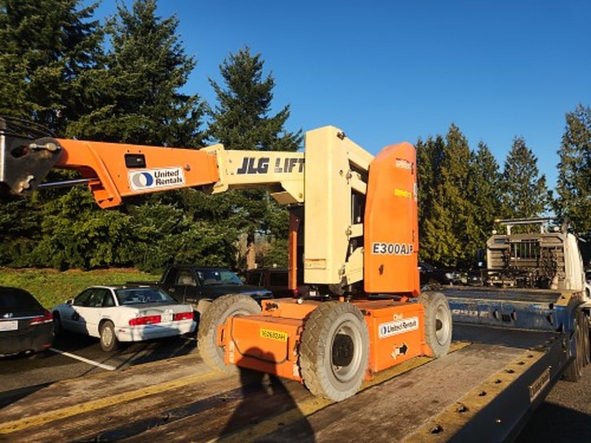 JLG E300AJP photo 5
