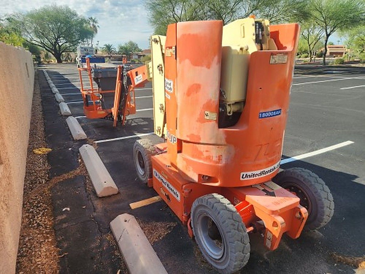 JLG E300AJP photo 4