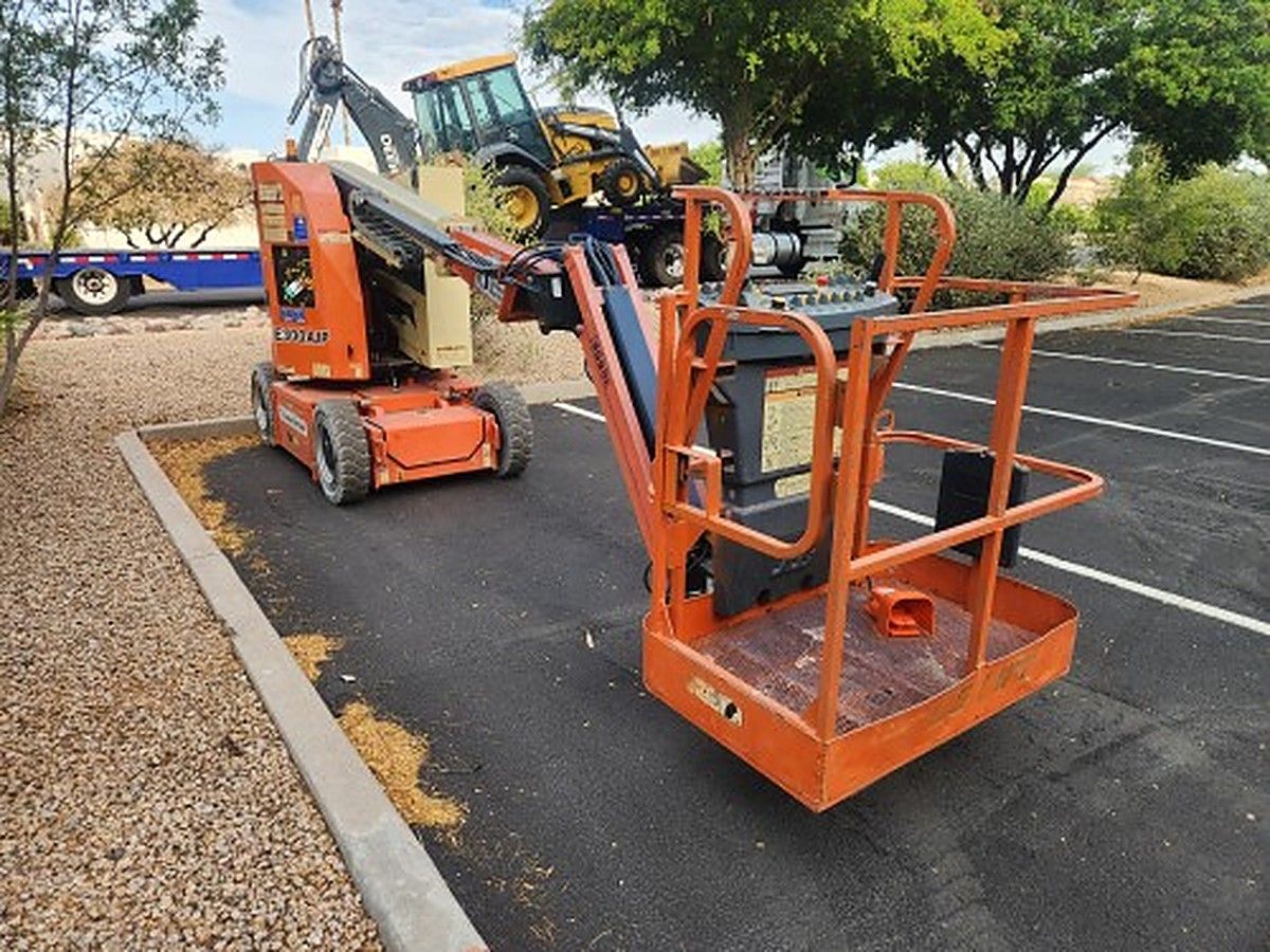 JLG E300AJP photo 9