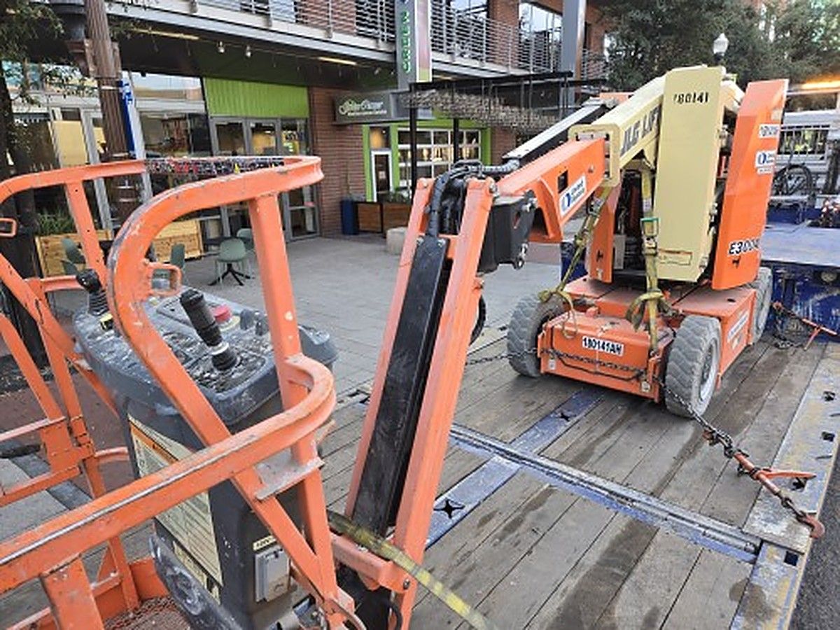JLG E300AJP photo 9