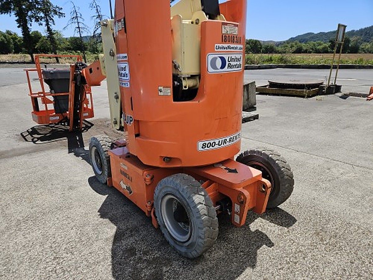 JLG E300AJP photo 4