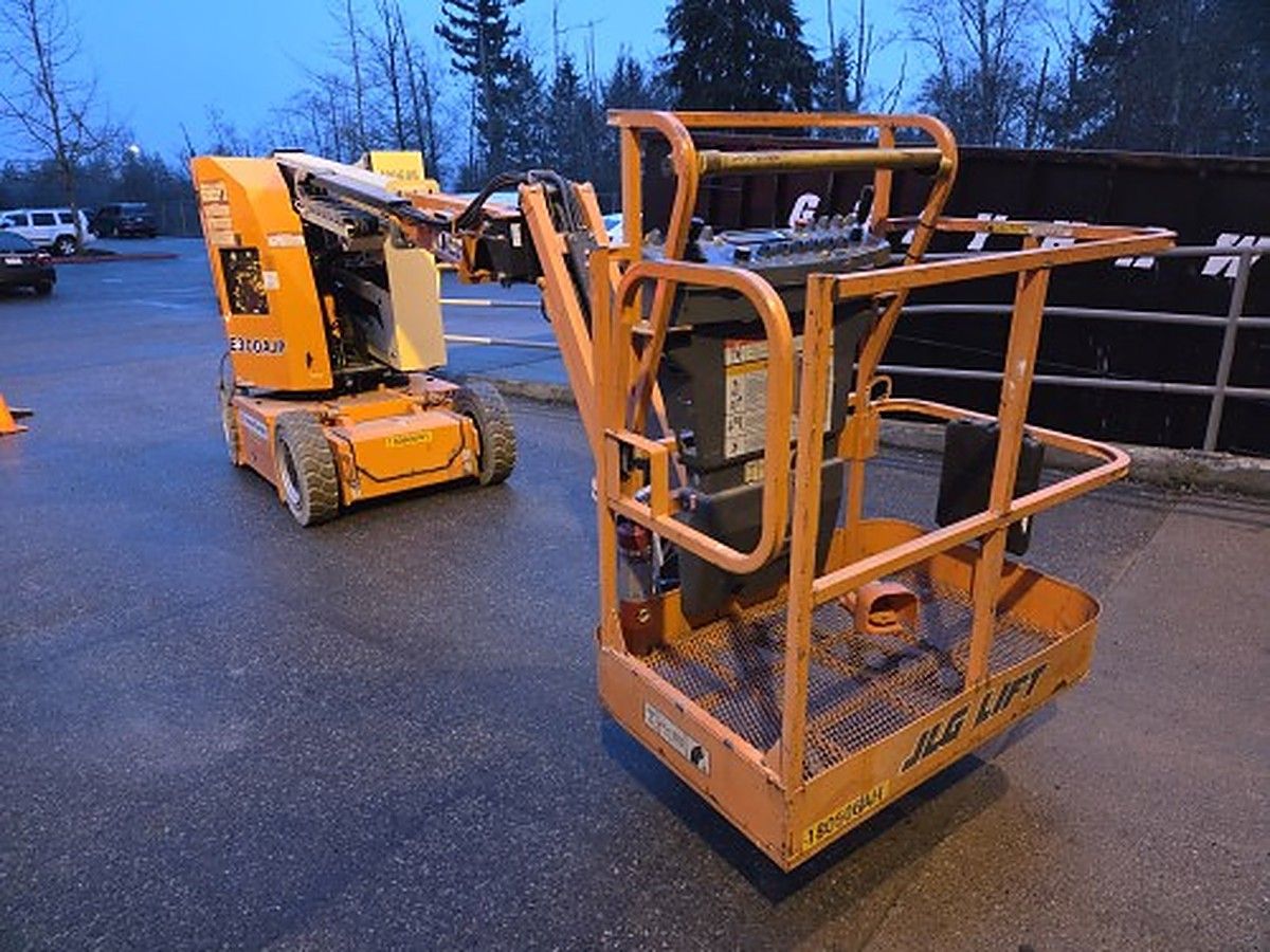 JLG E300AJP photo 6