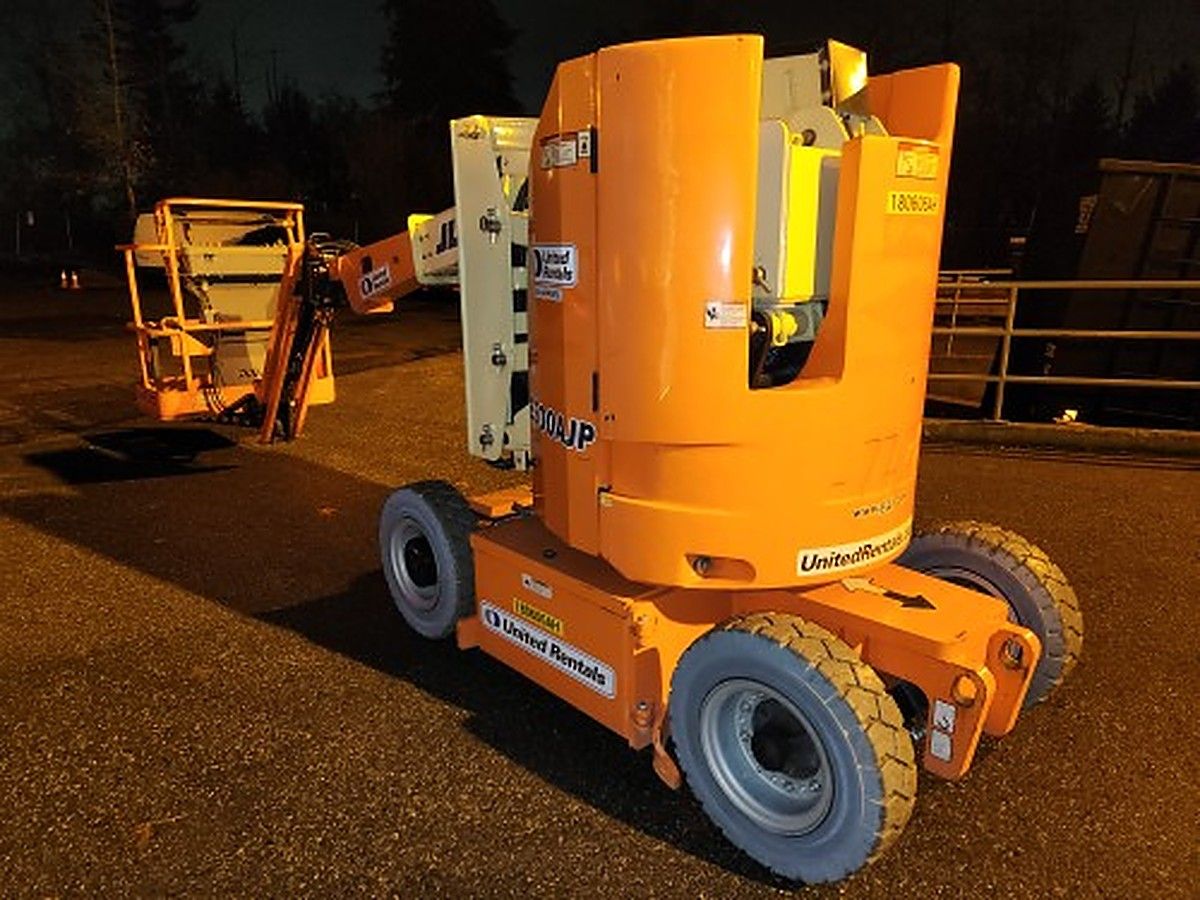 JLG E300AJP photo 9