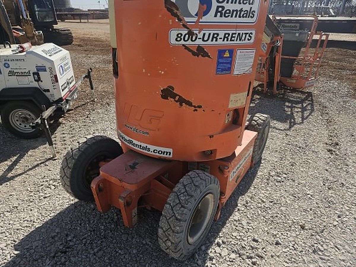 JLG E300AJP photo 4