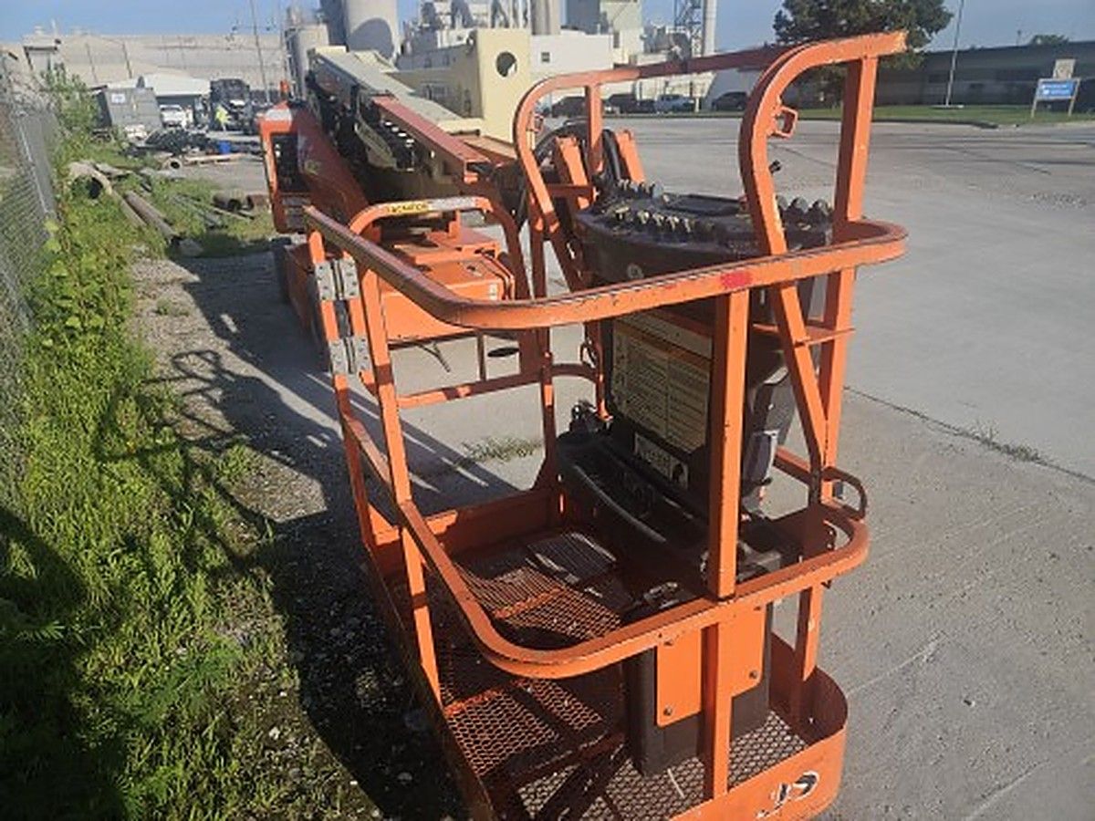 JLG E400AJPN photo 4
