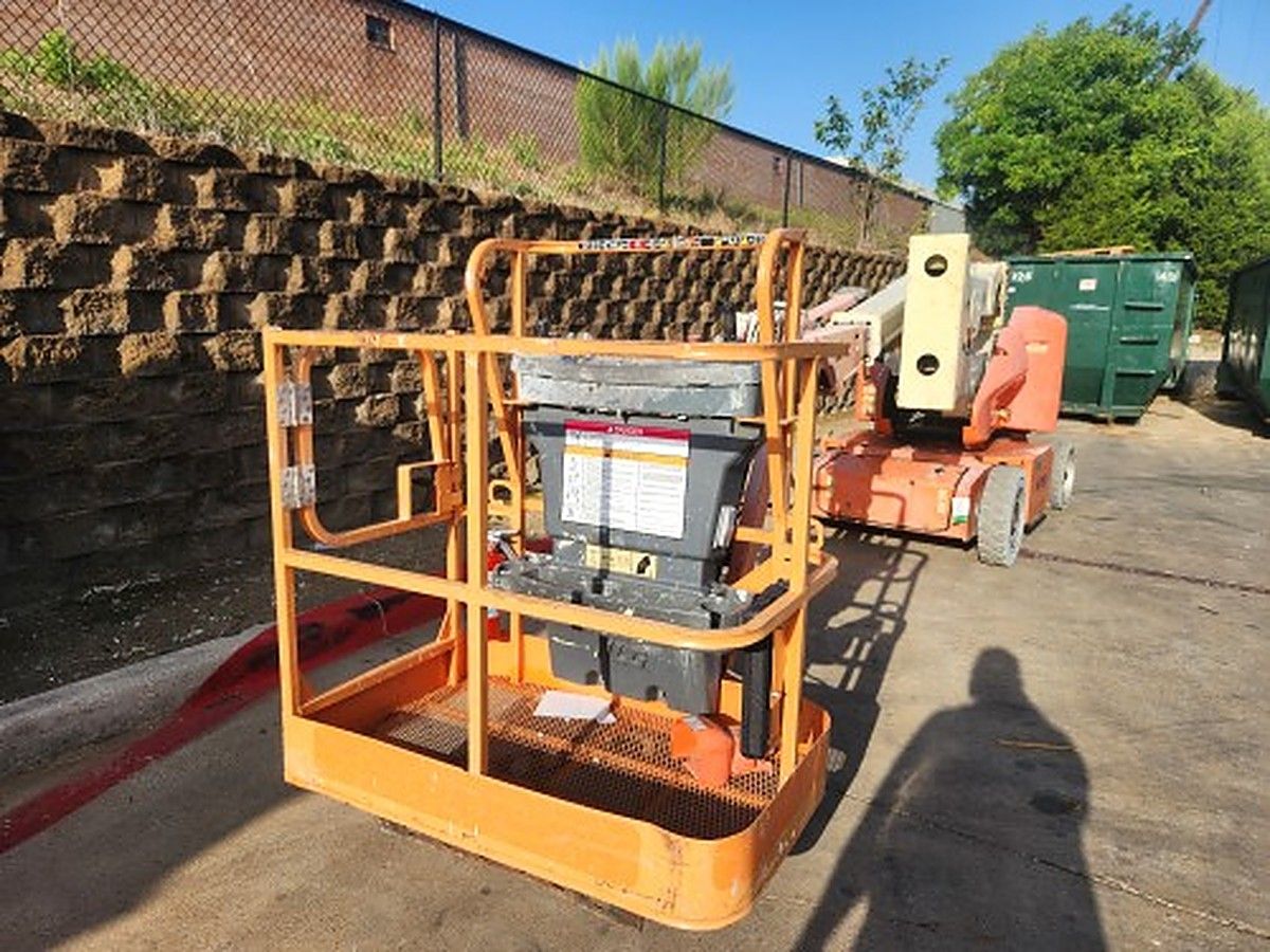 JLG E400AJPN photo 7