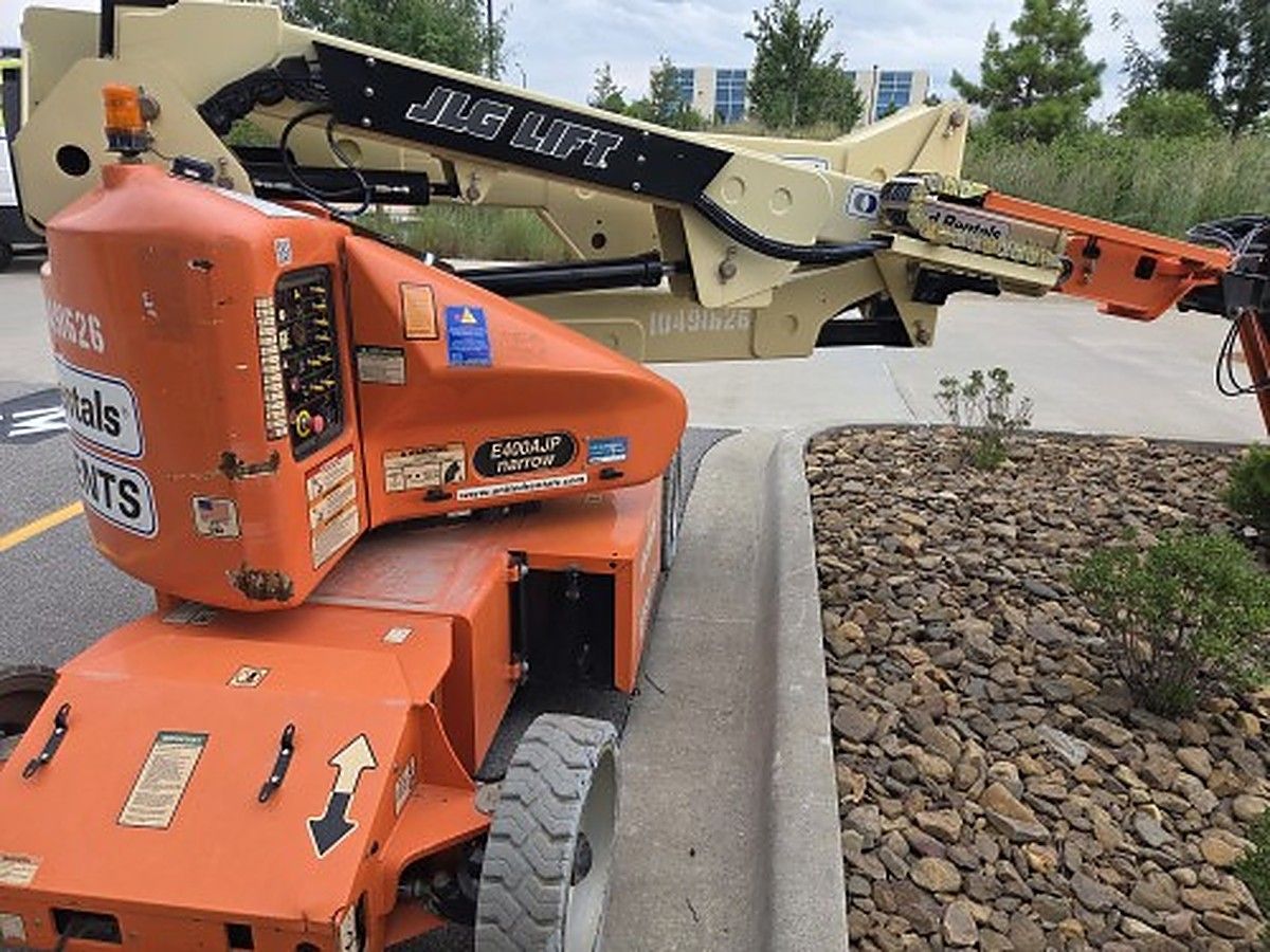 JLG E400AJPN photo 7