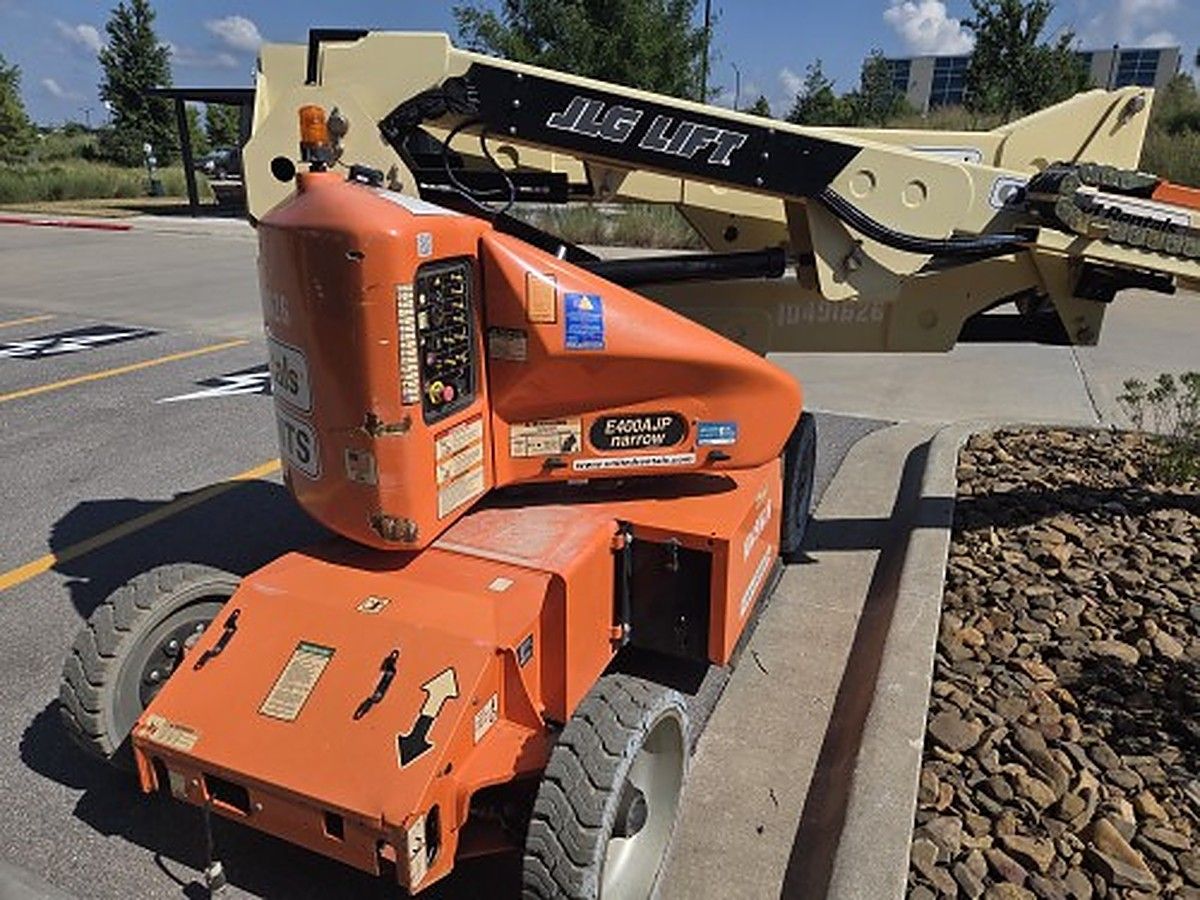 JLG E400AJPN photo 8