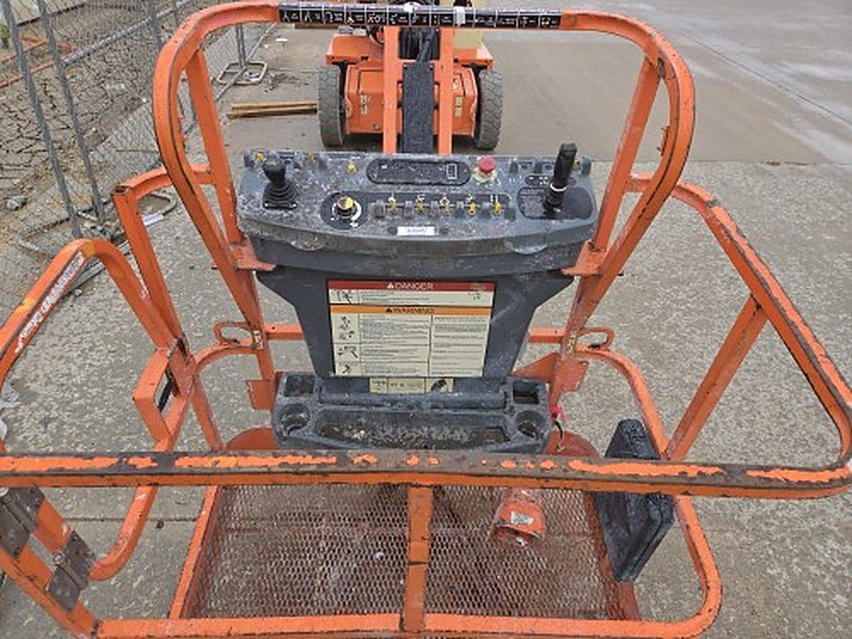 JLG E400AJPN photo 5
