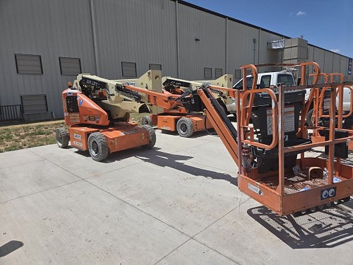 JLG E400AJPN photo 8