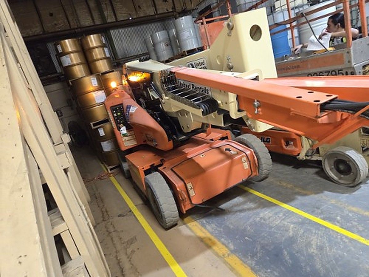 JLG E400AJPN photo 7