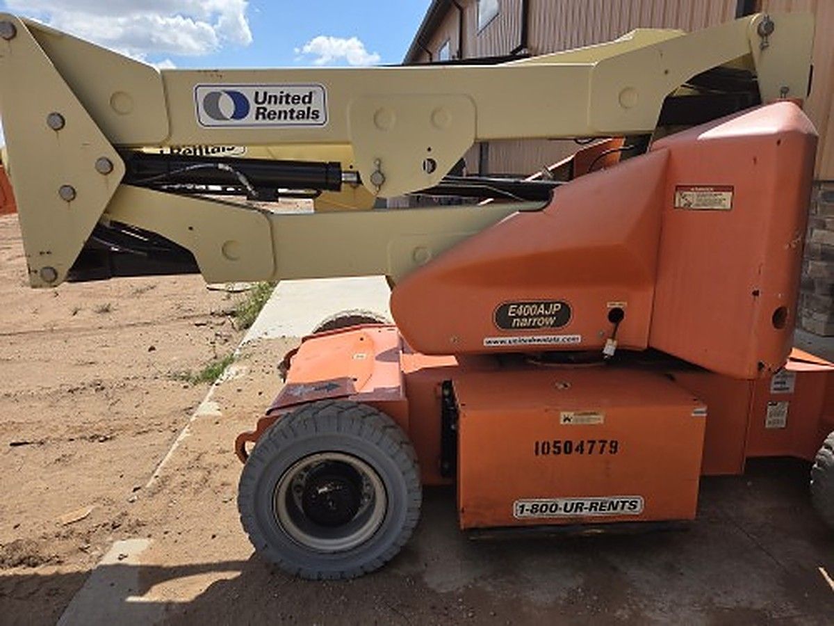 JLG E400AJPN photo 2