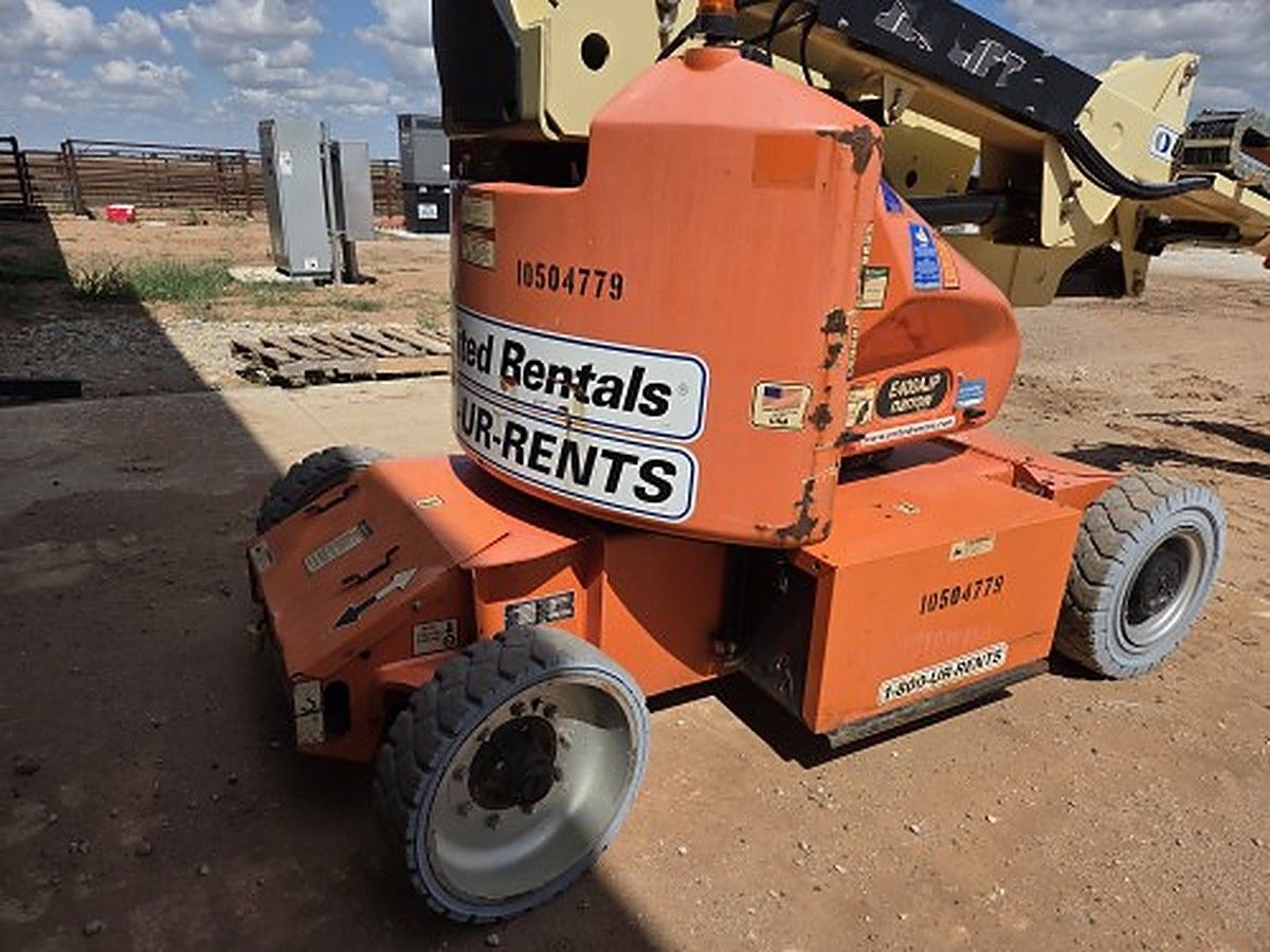 JLG E400AJPN photo 3
