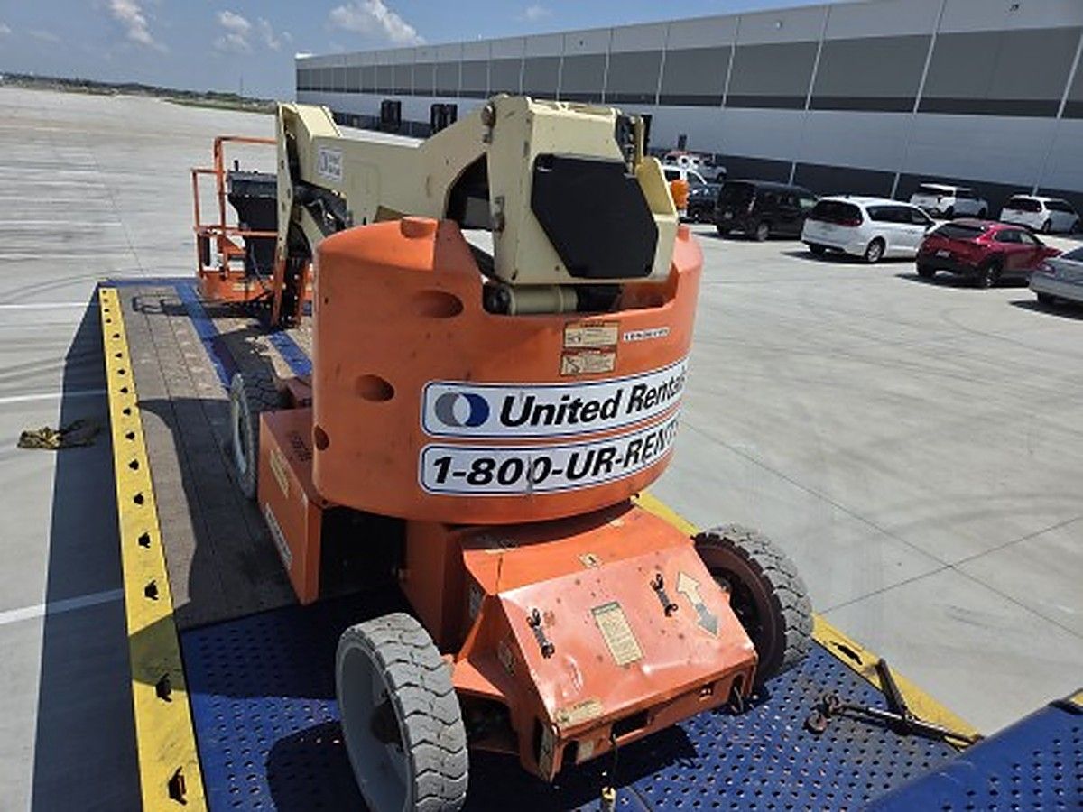 JLG E400AJPN photo 10