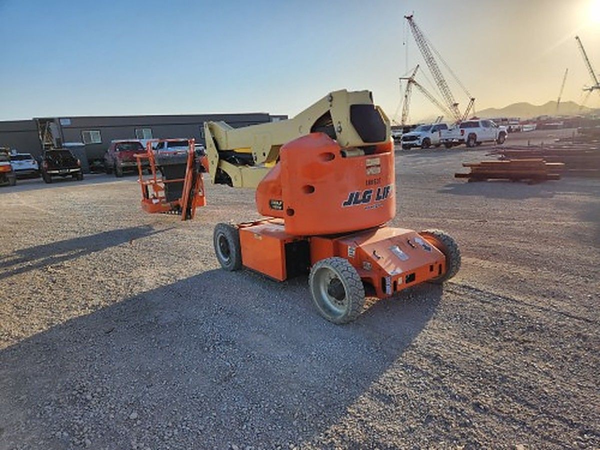 JLG E400AJPN photo 2