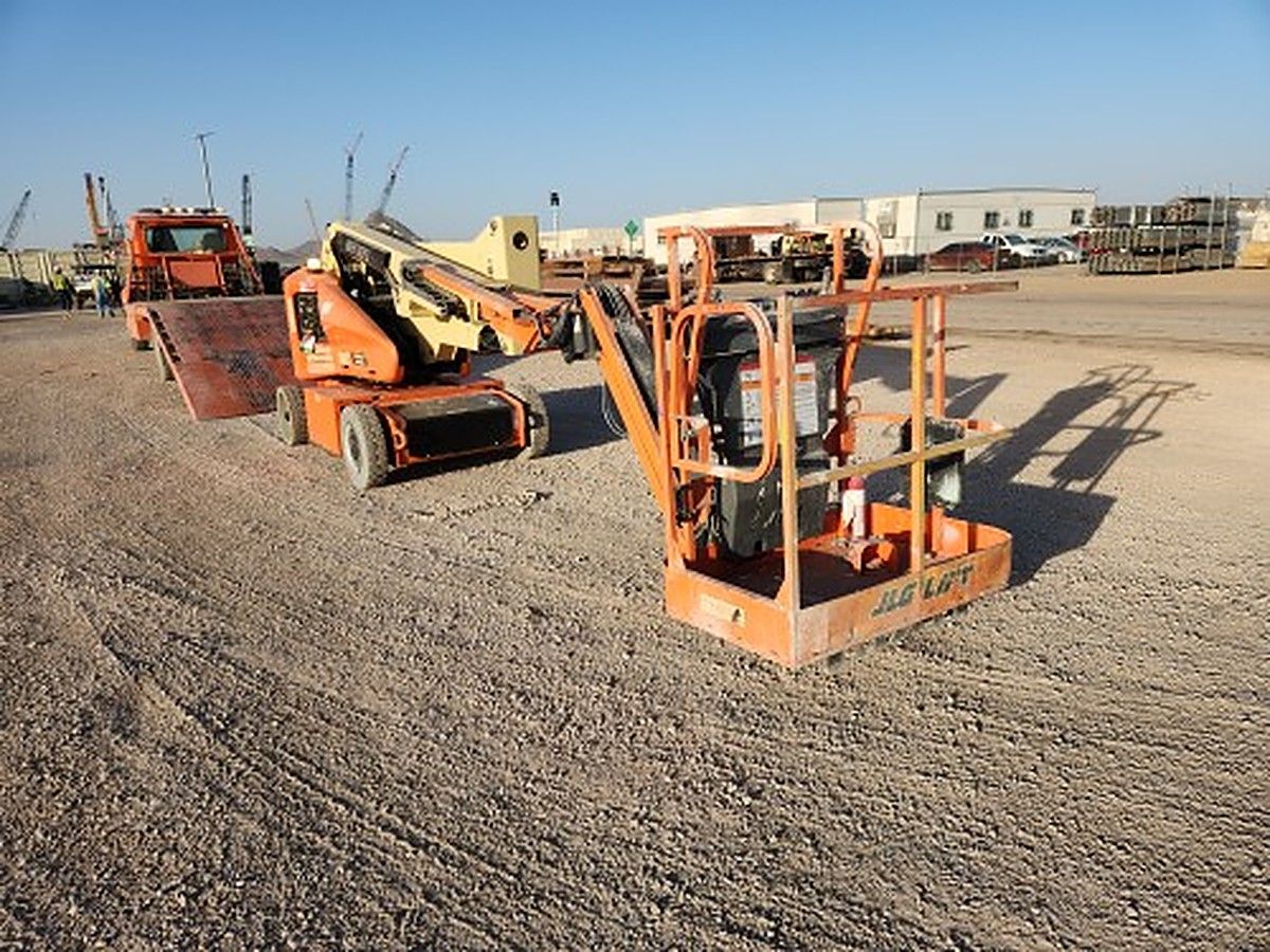 JLG E400AJPN photo 4