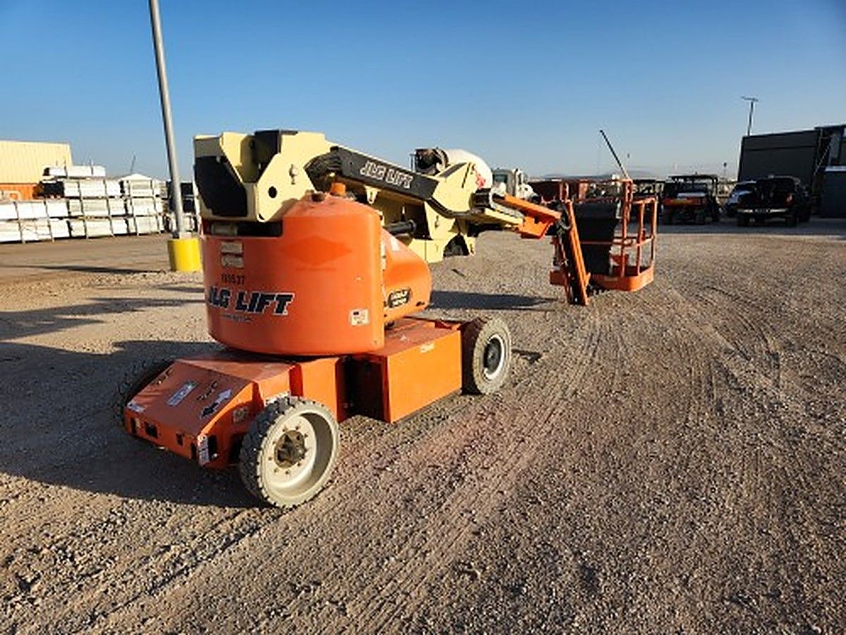 JLG E400AJPN photo 5