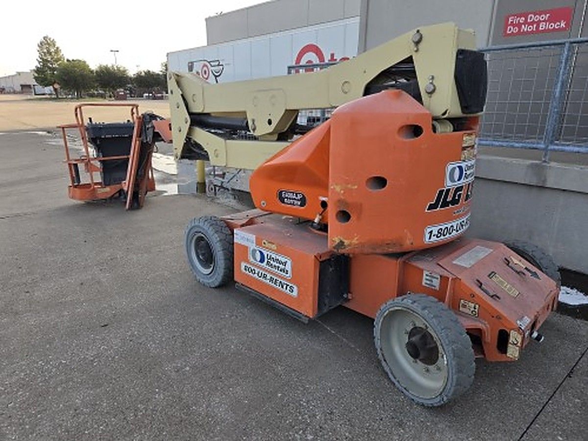 JLG E400AJPN photo 4