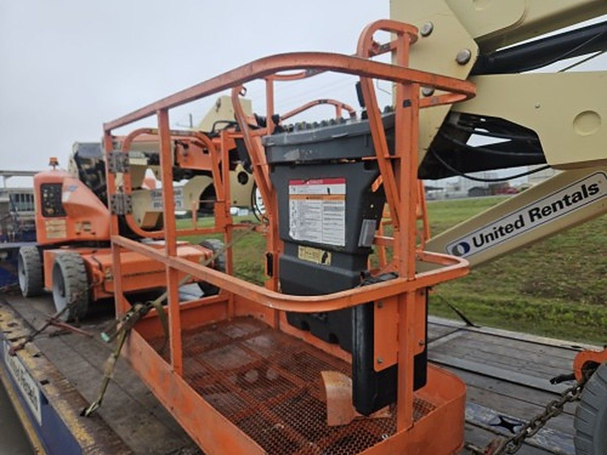 JLG E450AJ photo 4