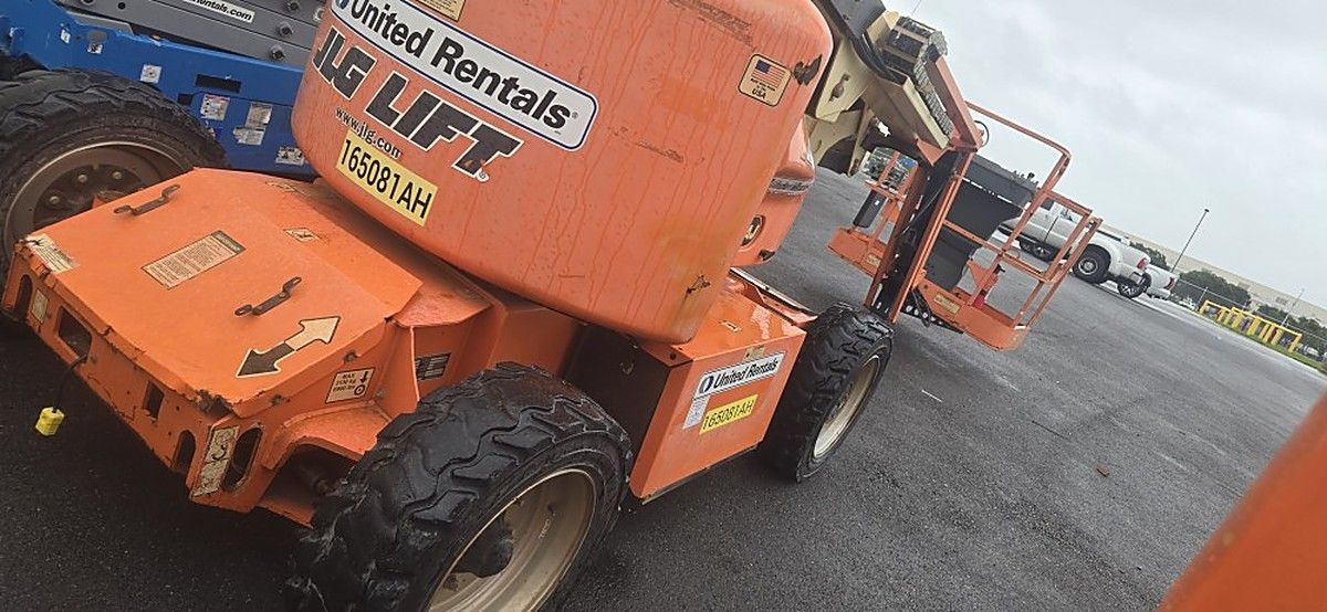 JLG E450AJ photo 5