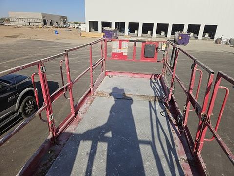 2016 MEC 6092RT Scissor Lift 60-70' Ic 4Wd