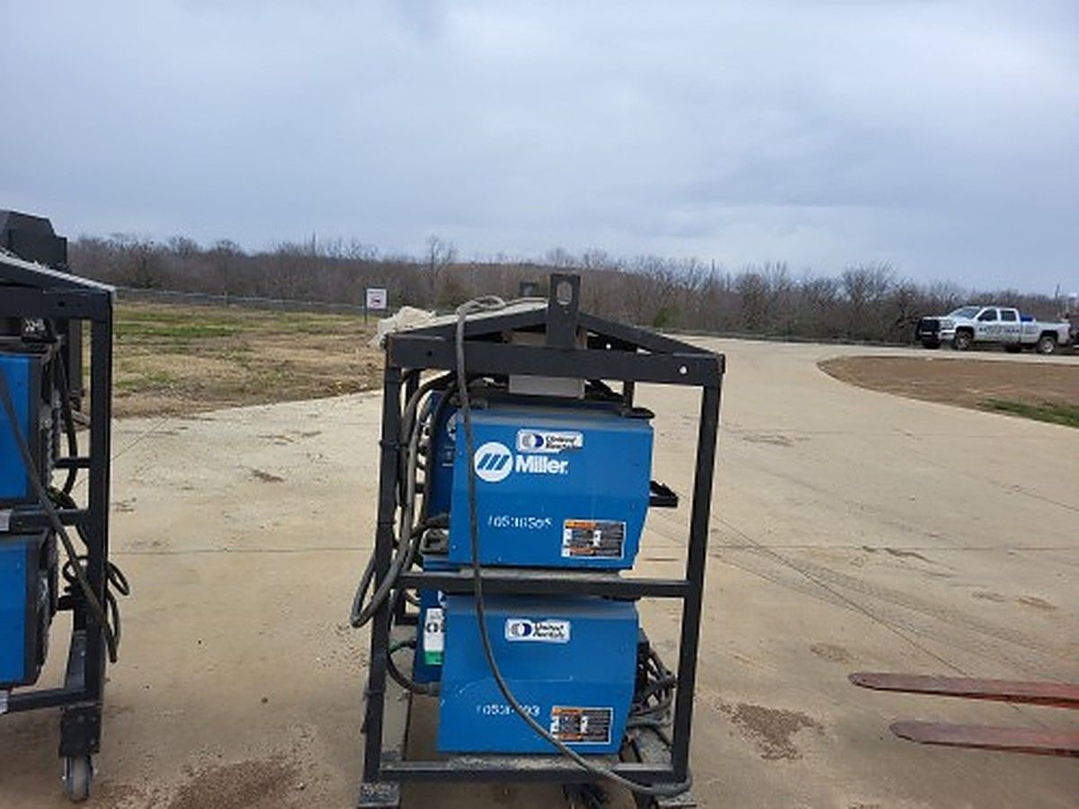 2016 MILLERELEC XMT 350 6PK for sale in Las Vegas, NV