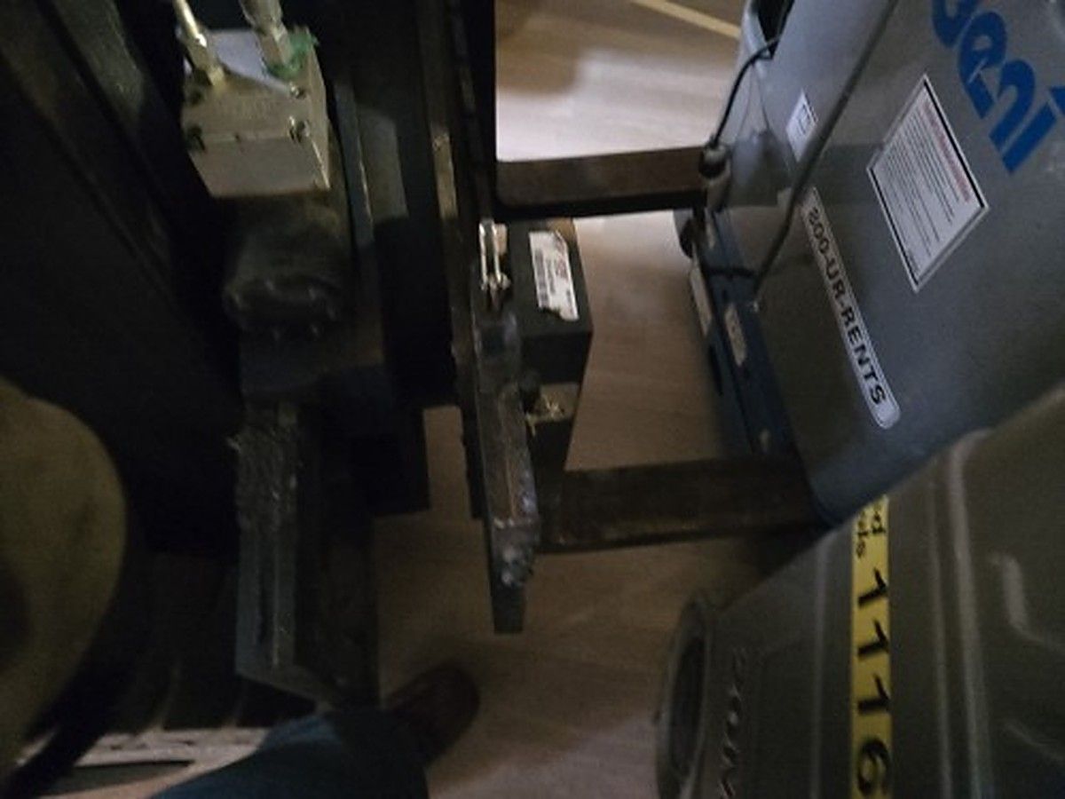 RIGHT LINE R040B-37A photo 2