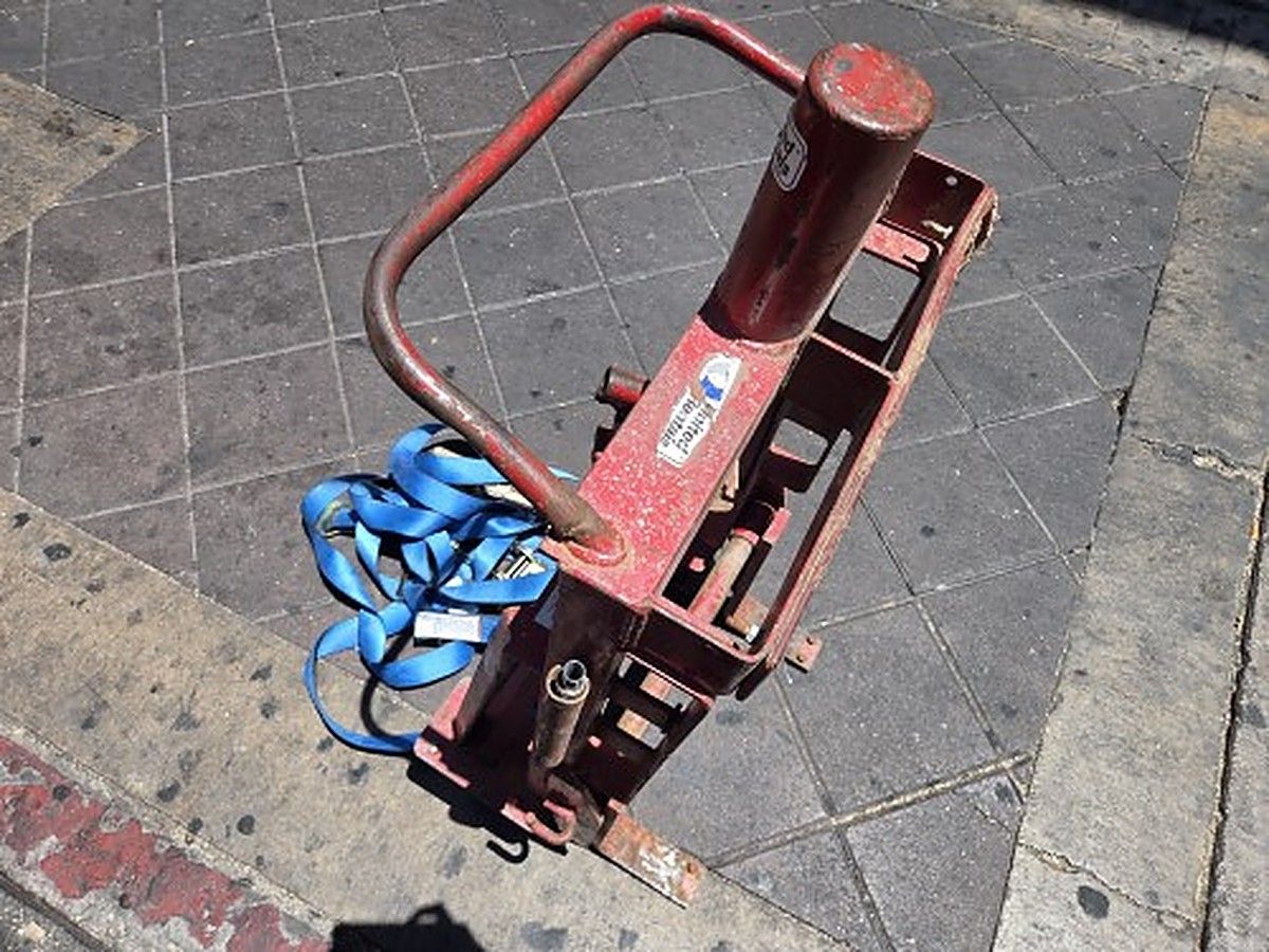 ROL-A-LIFT M-4 photo 2