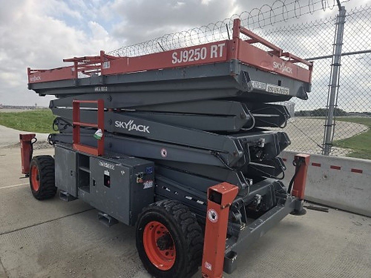 SKYJACK SJ9250RT photo 4