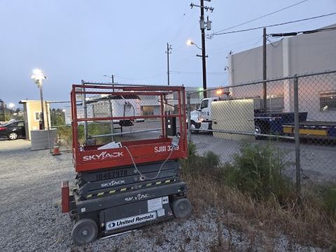 2016 SKYJACK SJIII3219 Scissor Lift 19' Electric