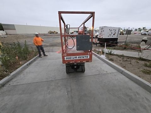 2016 SKYJACK SJIII3219 Scissor Lift 19' Electric