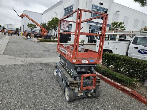 2016 SKYJACK SJIII3219 Scissor Lift 19' Electric