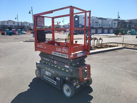 2016 SKYJACK SJIII3219 Scissor Lift 19' Electric